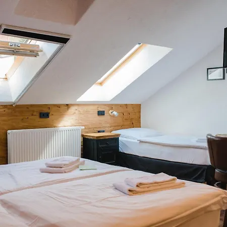 Hotel Bruckmuehle 2*