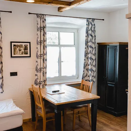 Hotel Bruckmuehle 2*