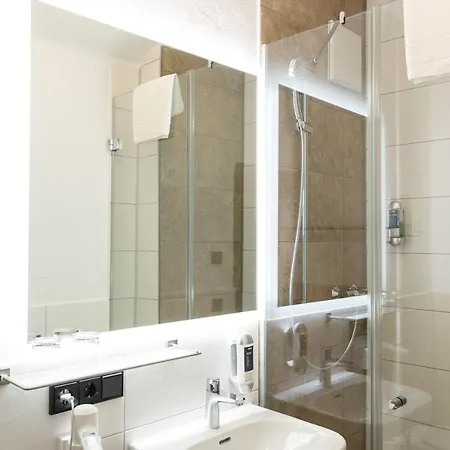 Bruckmuehle Hotel Valley